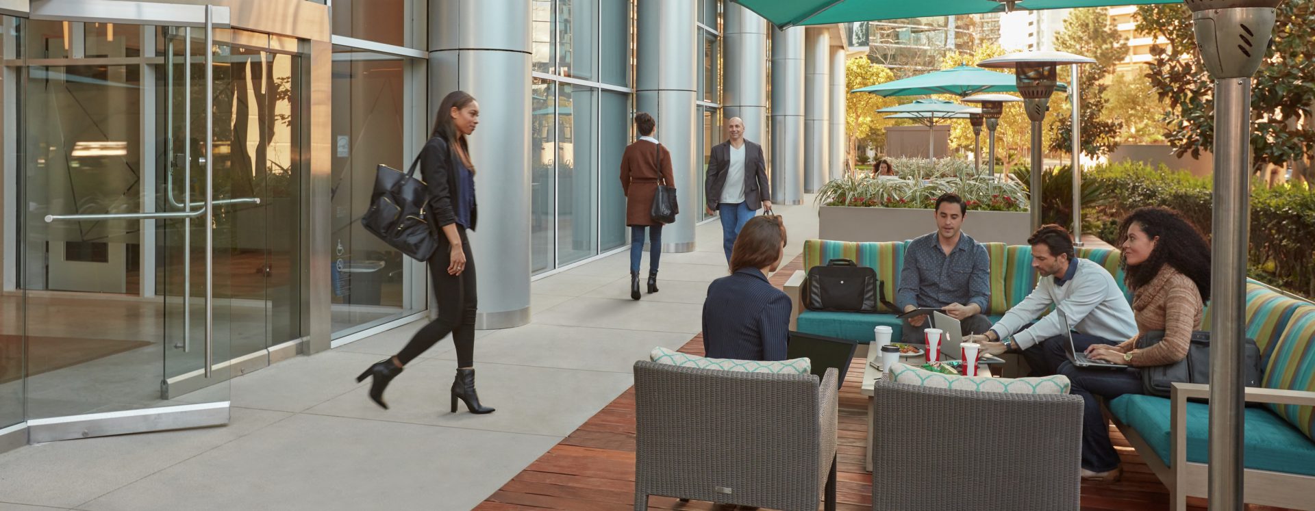Outdoor Workspace - La Jolla Square - 4225-4275 Executive Square  La Jolla, CA 92037