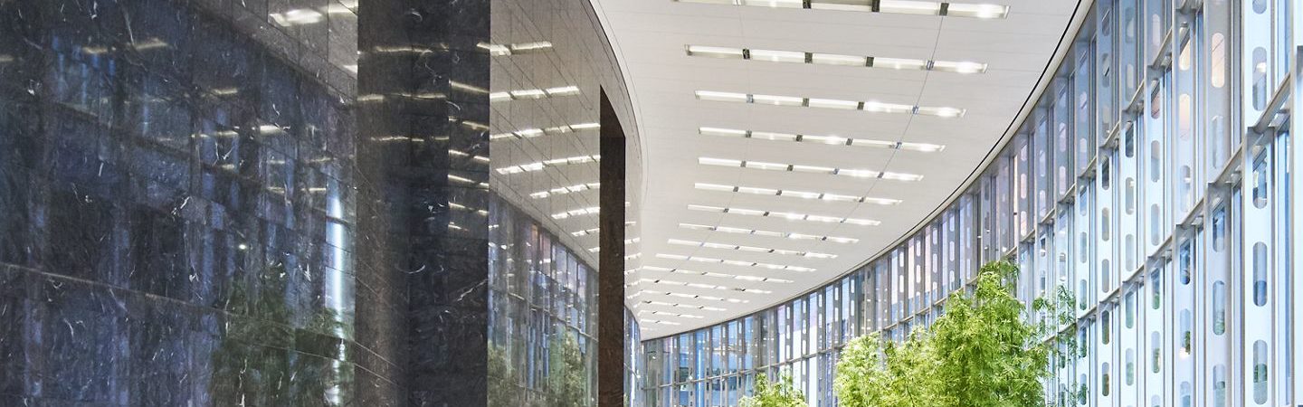 Interior photography of the ground floor at 71 South Wacker in Chicago, IL