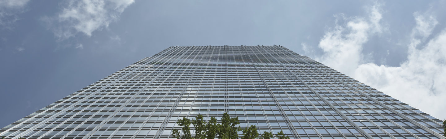 External building photography of 300 North LaSalle located in Chicago, IL