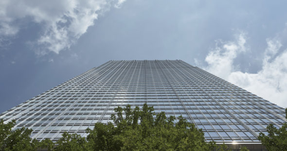 External building photography of 300 North LaSalle located in Chicago, IL