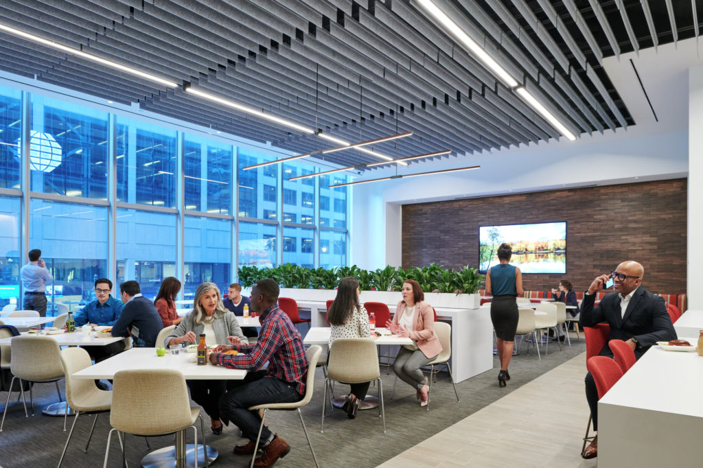 Lifestyle photography of the dining room at The Exchange in 71 S. Wacker, Chicago, IL